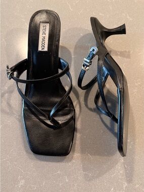 Steve Madden Black Strappy Square-Toe Kitten Heel Sandals